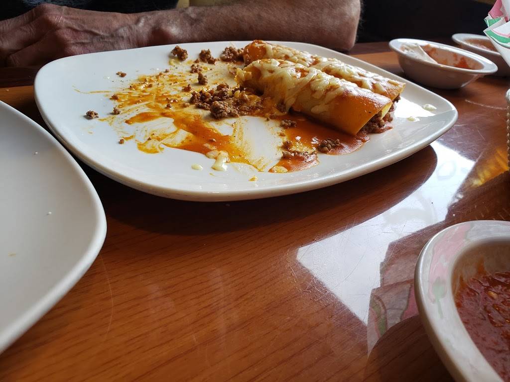 Lolas | restaurant | 3025 Old Forest Rd, Lynchburg, VA 24501, USA | 4343851600 OR +1 434-385-1600