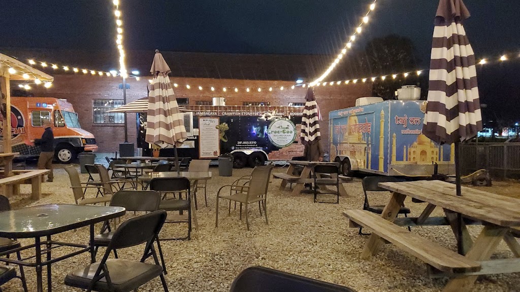 Mama Vees Southern Homestyle Cuisine | restaurant | 420 Malvern Ave, Hot Springs, AR 71901, USA | 5016122211 OR +1 501-612-2211