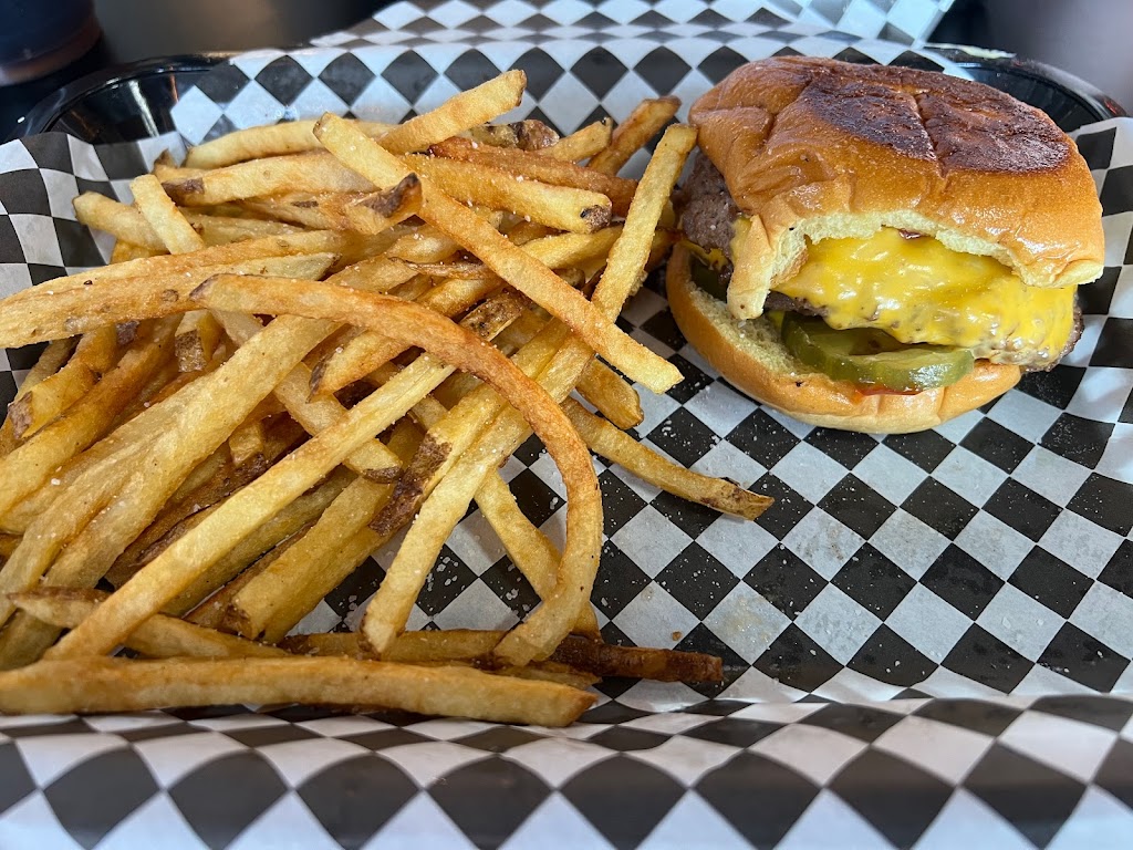 Whiskey Foxtrot Burger Shoppe | restaurant | 1919 28th Ave S STE 113, Homewood, AL 35209, USA | 2058348648 OR +1 205-834-8648