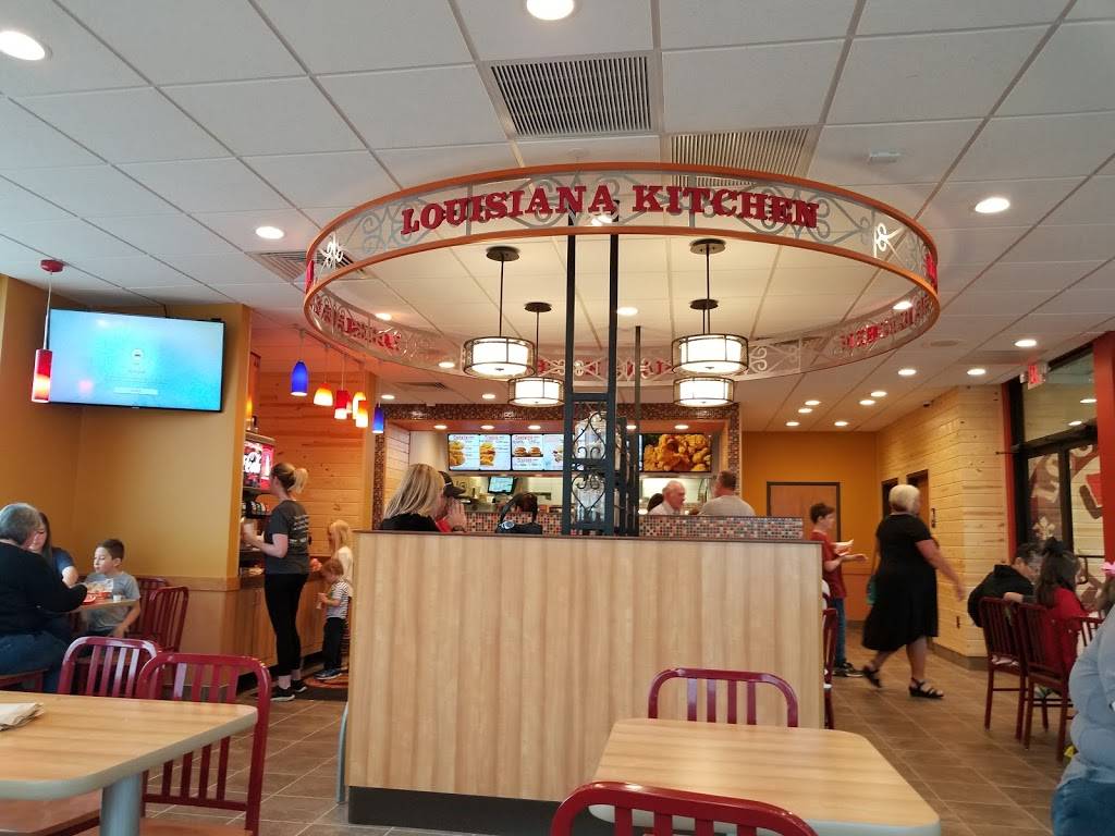 Popeyes Louisiana Kitchen | restaurant | 505 N Plaza Dr, Van Buren, AR 72956, USA | 4797555114 OR +1 479-755-5114