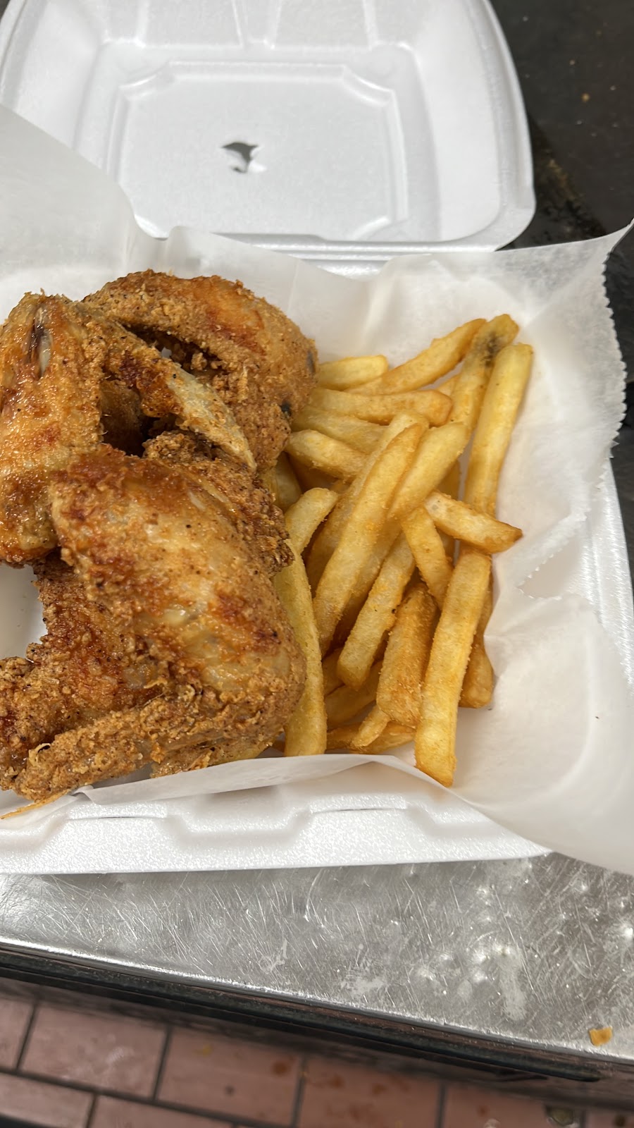 Sunrise fresh fish and chicken market | restaurant | 2970 W Davison St, Detroit, MI 48238, USA | 3138689000 OR +1 313-868-9000