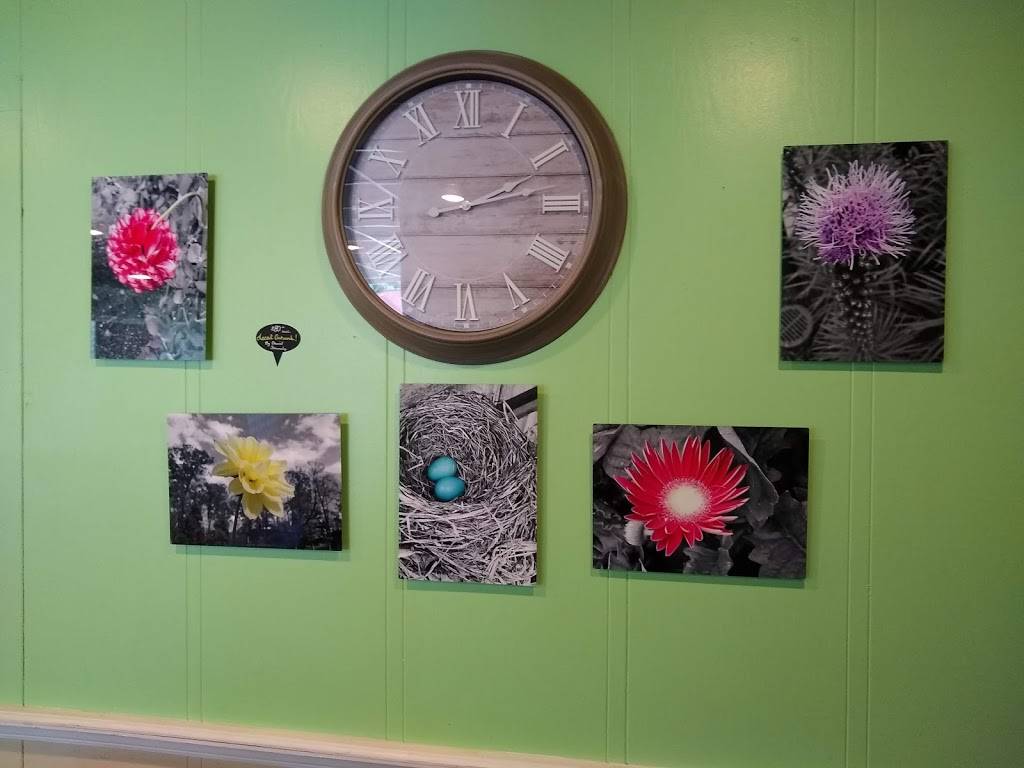 The Table Spoon | restaurant | 421 Peachtree St, Ahoskie, NC 27910, USA | 2522090101 OR +1 252-209-0101