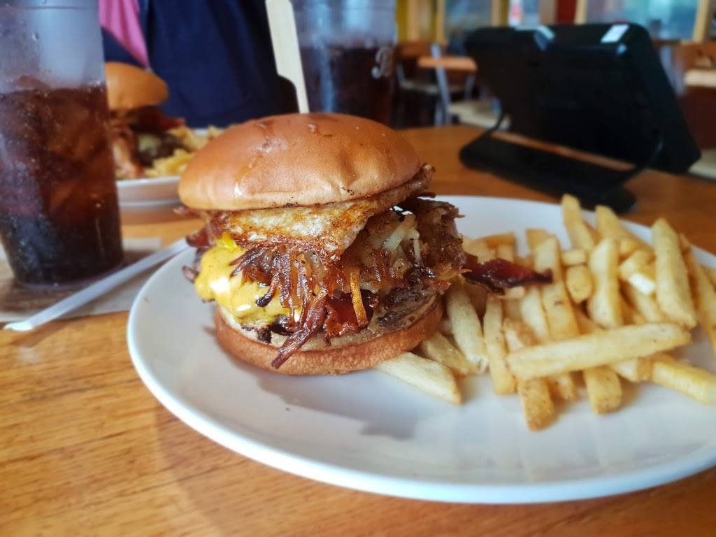 Applebees Grill + Bar | restaurant | 710 Desoto Cove, Horn Lake, MS 38637, USA | 6627725914 OR +1 662-772-5914