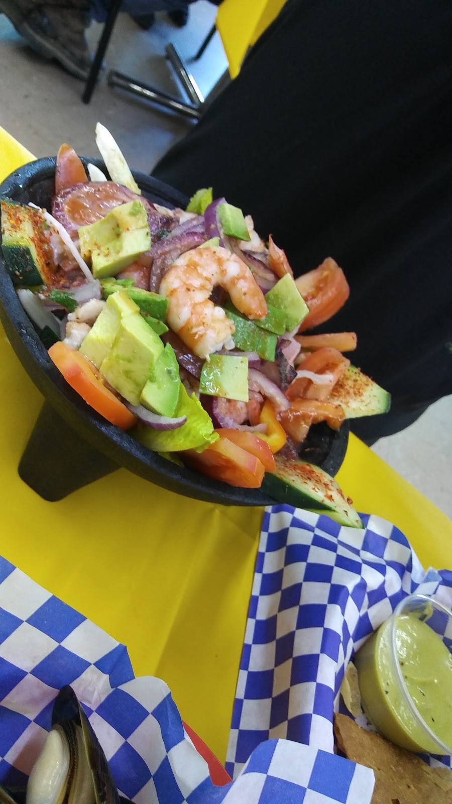 Mariscos Don Charley | restaurant | 515 S WW White Rd, San Antonio, TX 78220, USA | 2106424900 OR +1 210-642-4900
