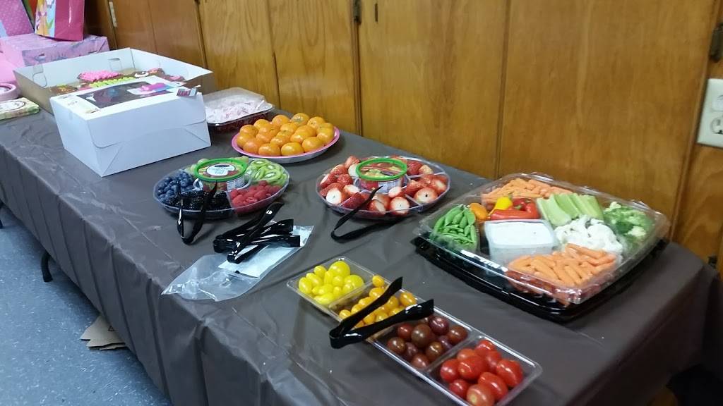 Rock Creek Pizza Shoppe | restaurant | 3038 E Water St, Rock Creek, OH 44084, USA | 4405635584 OR +1 440-563-5584