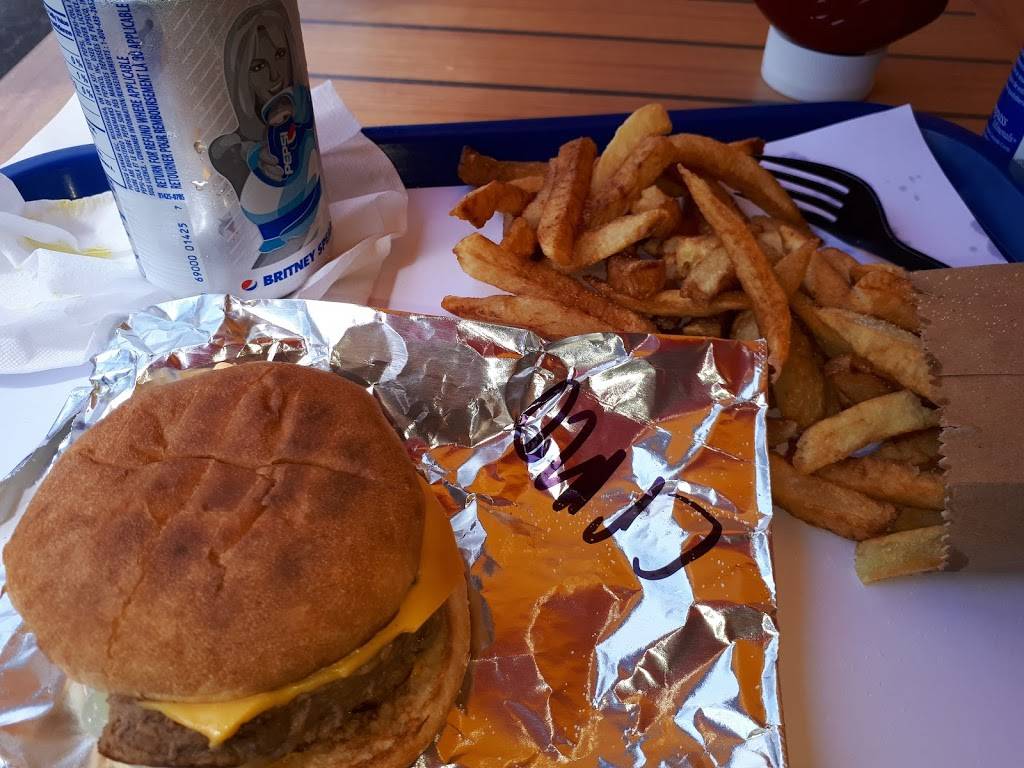 Chez Lou Patate | restaurant | 374 Rue Main, Gatineau, QC J8P 5K7, Canada | 8196432100 OR +1 819-643-2100