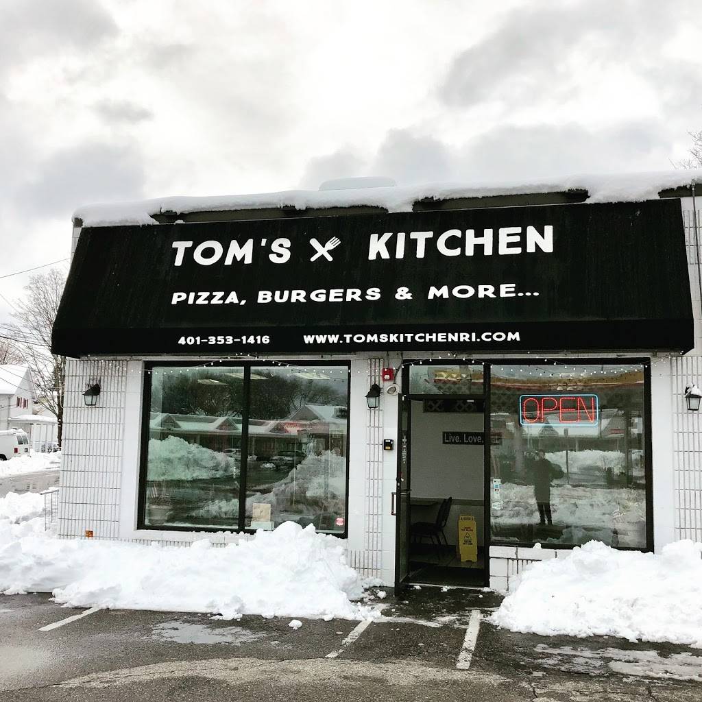 Tom’s Kitchen | restaurant | 1526 Smith St, North Providence, RI 02911, USA | 4013531416 OR +1 401-353-1416
