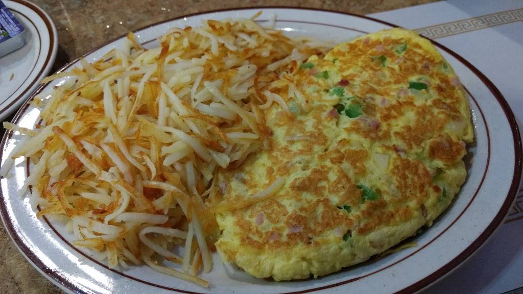 Benjamins Family Dining | restaurant | 2372 IN-163, Clinton, IN 47842, USA | 7658323122 OR +1 765-832-3122