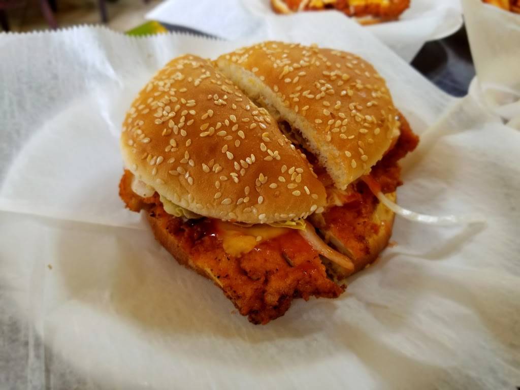 BBQ Nite | restaurant | 470 S Broadway, Hicksville, NY 11801, USA | 5169351599 OR +1 516-935-1599