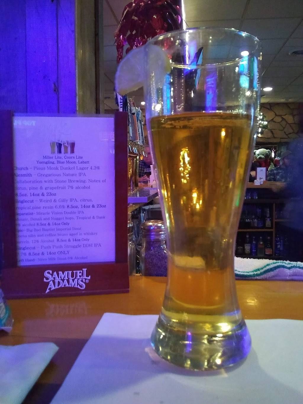 Field house Restaurant | restaurant | 911 N Pike Rd, Cabot, PA 16023, USA | 7243529603 OR +1 724-352-9603