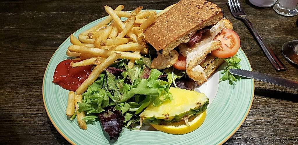 Vivetha Bistro | restaurant | 2485 Queen St E, Toronto, ON M4E 1H9, Canada | 4166865688 OR +1 416-686-5688