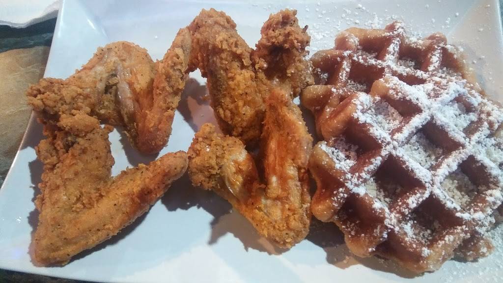 Views Bar & Grill | restaurant | 24200 Grand River Ave, Detroit, MI 48219, USA | 3136939401 OR +1 313-693-9401