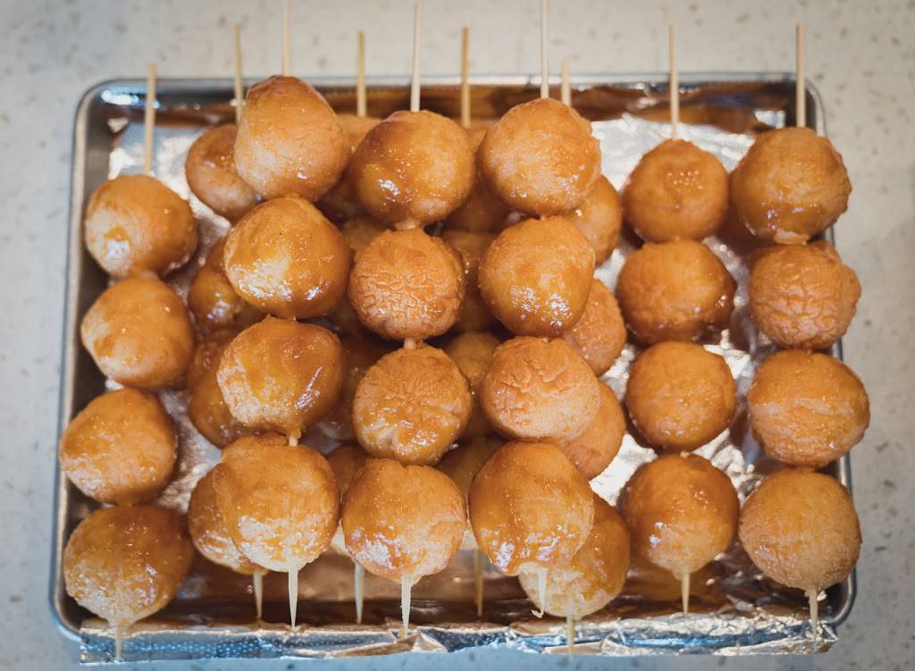 Goldilocks | restaurant | 100 W Carson St, Carson, CA 90745, USA | 3105498181 OR +1 310-549-8181