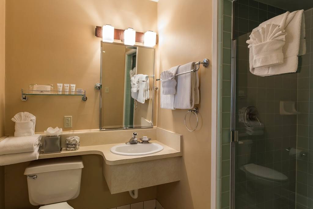 Casa Munras Garden Hotel & Spa | restaurant | 700 Munras Ave, Monterey, CA 93940, USA | 8313752411 OR +1 831-375-2411