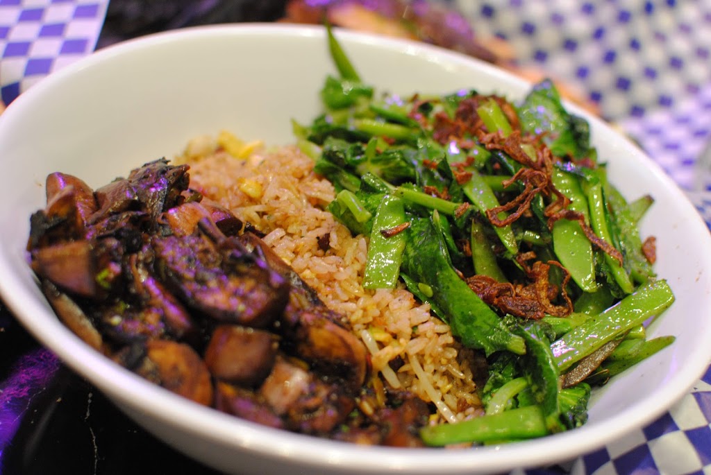 Lazy Sius | restaurant | 742 Driggs Ave, Brooklyn, NY 11211, USA | 9293376352 OR +1 929-337-6352