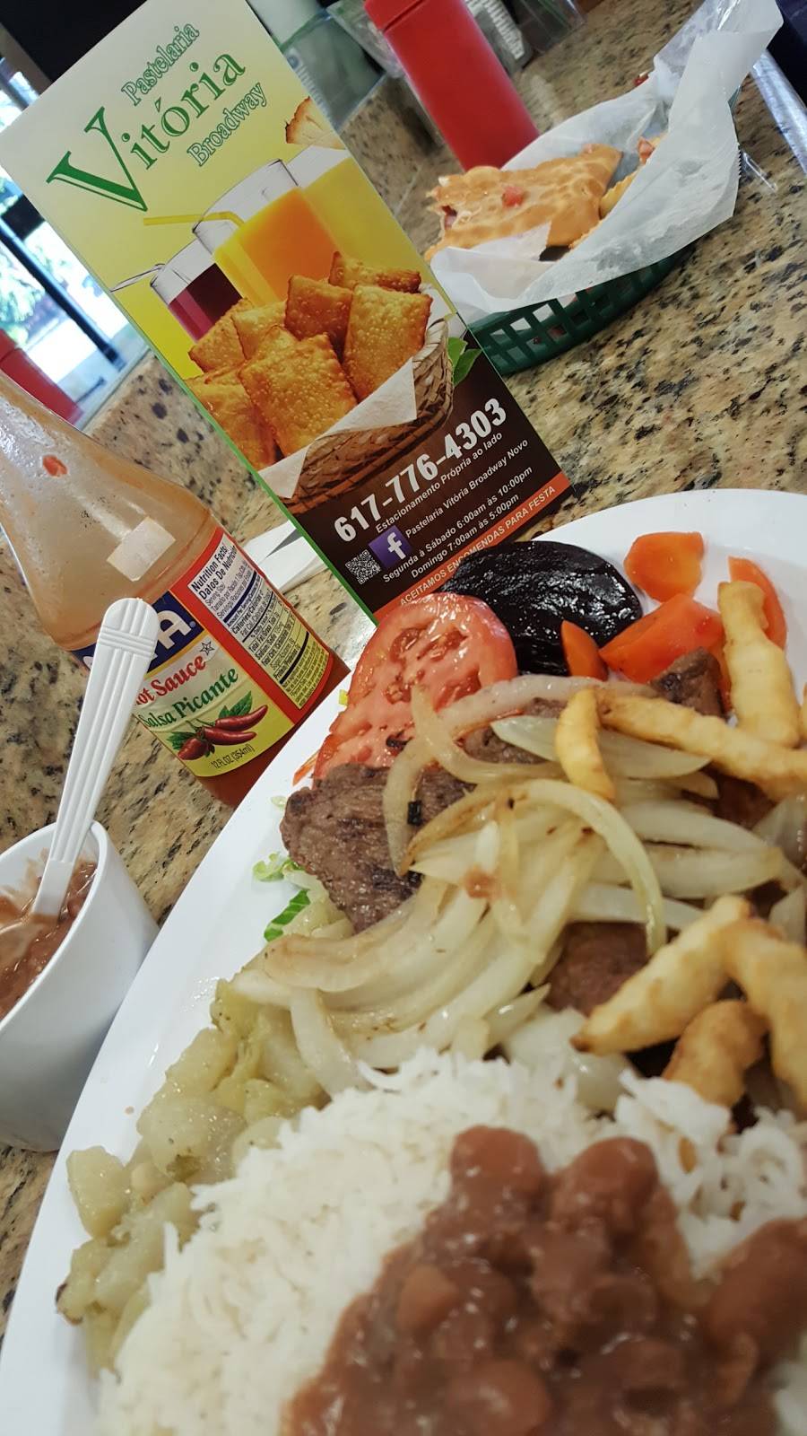 Pastelaria Vitoria Broadway | bakery | 192 Broadway, Somerville, MA 02145, USA | 6177764303 OR +1 617-776-4303