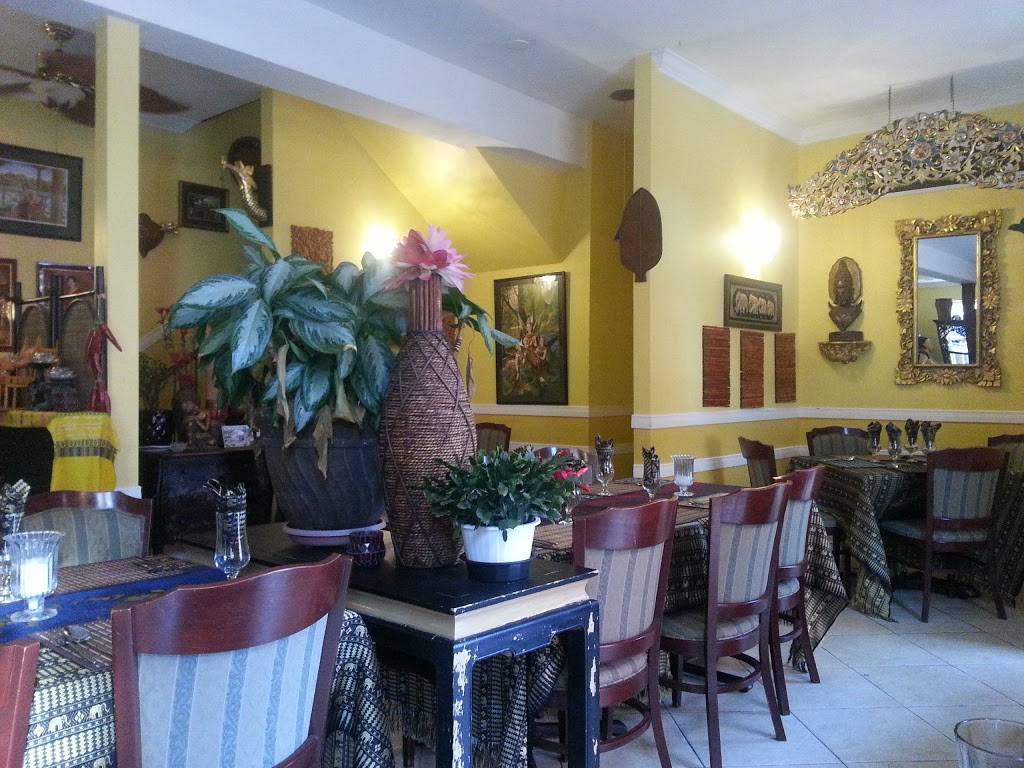 Bualai Taste of Thai | restaurant | 108 Walton St, Port Hope, ON L1A 1N3, Canada | 9058851300 OR +1 905-885-1300