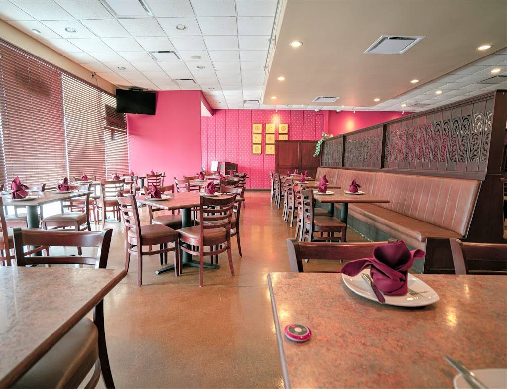 Iyara Thai Cuisine | restaurant | 1531 Eldridge Pkwy Suite 100, Houston, TX 77077, USA | 8326191395 OR +1 832-619-1395