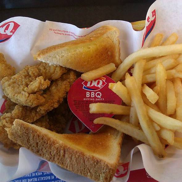 Dairy Queen Store | restaurant | 715 S Eagle St, Weimar, TX 78962, USA | 9797256617 OR +1 979-725-6617