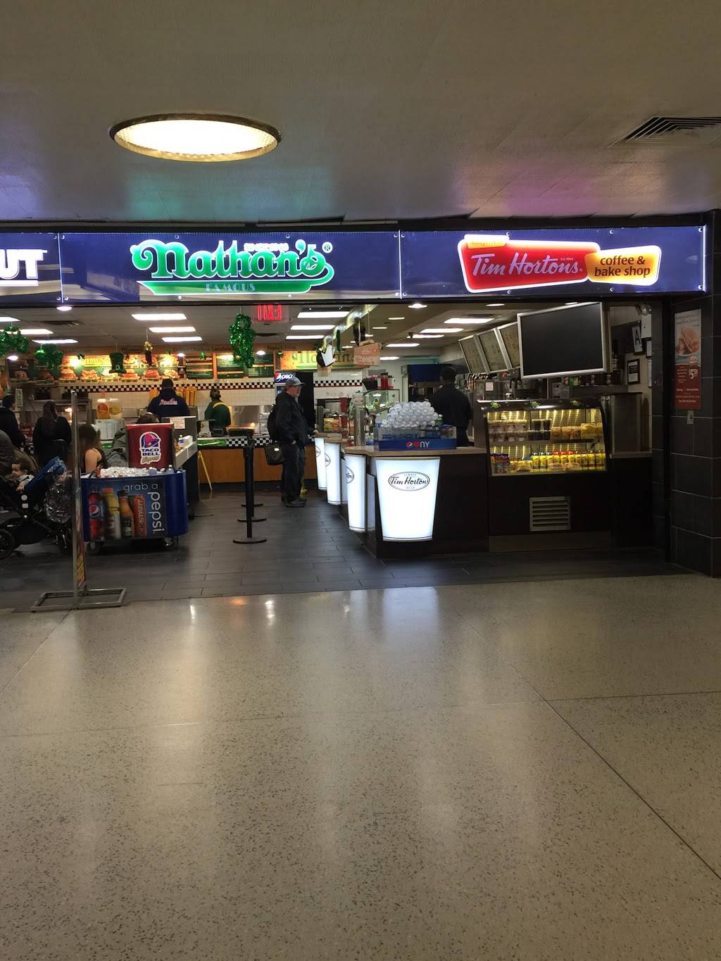 Nathans Famous | restaurant | 2 Pennsylvania Plaza, New York, NY 10121, USA | 2126300320 OR +1 212-630-0320