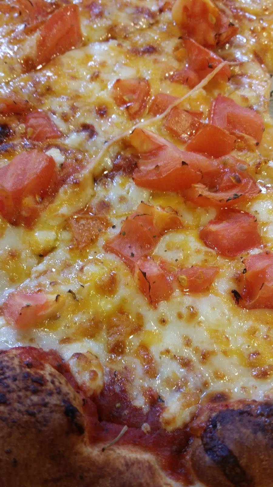 Samuel Mancinos Italian Restaurant | restaurant | 106 S Defiance St, Archbold, OH 43502, USA | 4194464600 OR +1 419-446-4600