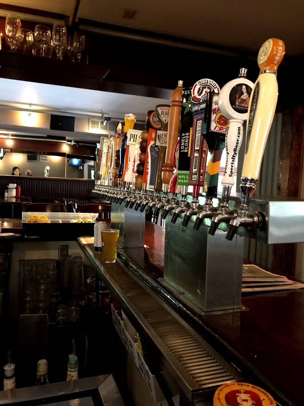 The Bulldog Uptown | restaurant | 2549 Lyndale Ave S, Minneapolis, MN 55403, USA | 6128728893 OR +1 612-872-8893