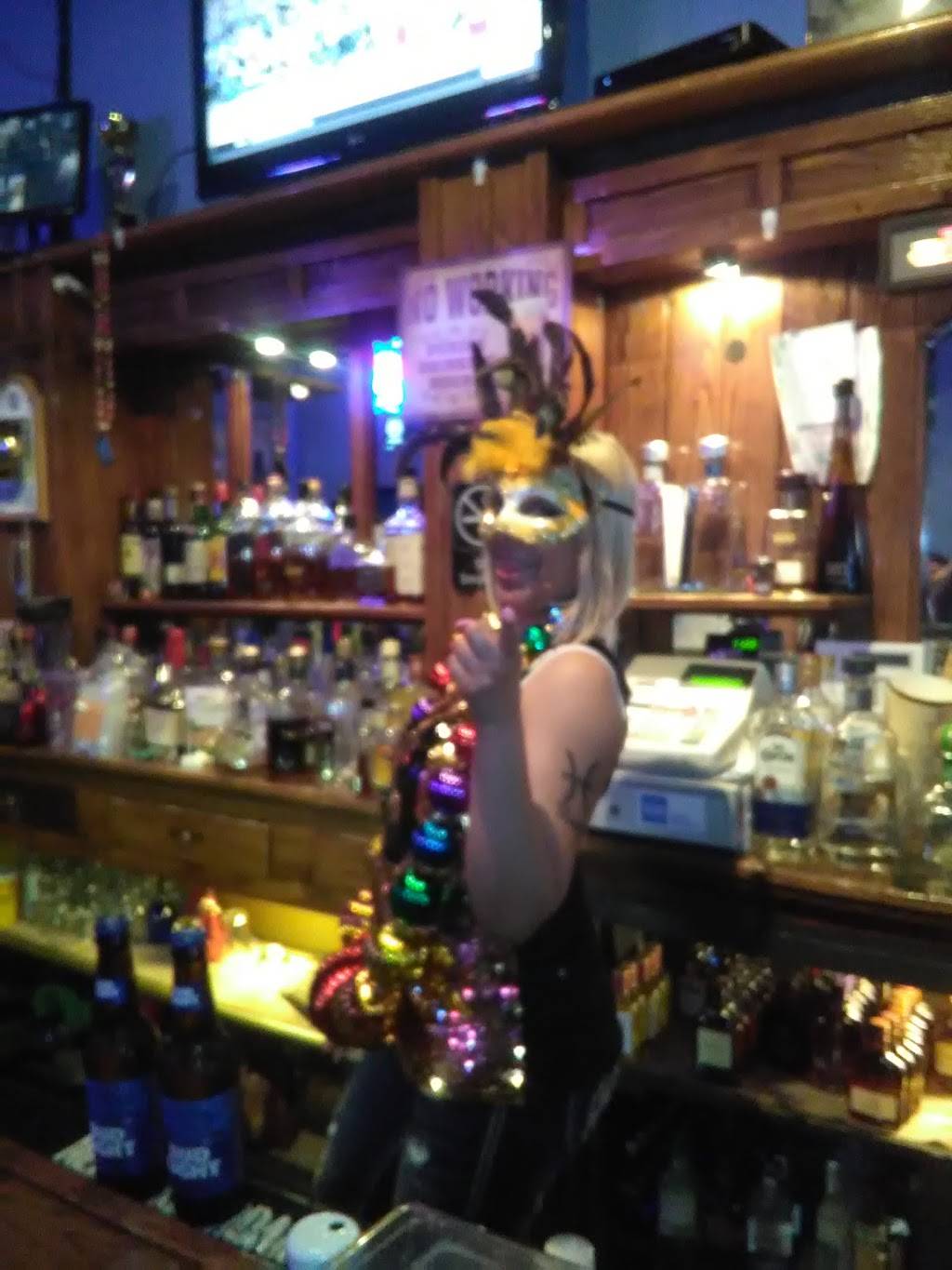 Genes Bar And Grill | restaurant | 1319 St Louis Ave #4036, St. Louis, MO 63106, USA | 3148334909 OR +1 314-833-4909