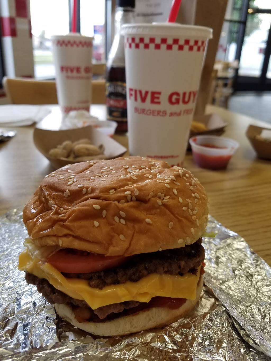 Five Guys | meal takeaway | 1408 Peninsula Dr, Erie, PA 16505, USA | 8148381111 OR +1 814-838-1111