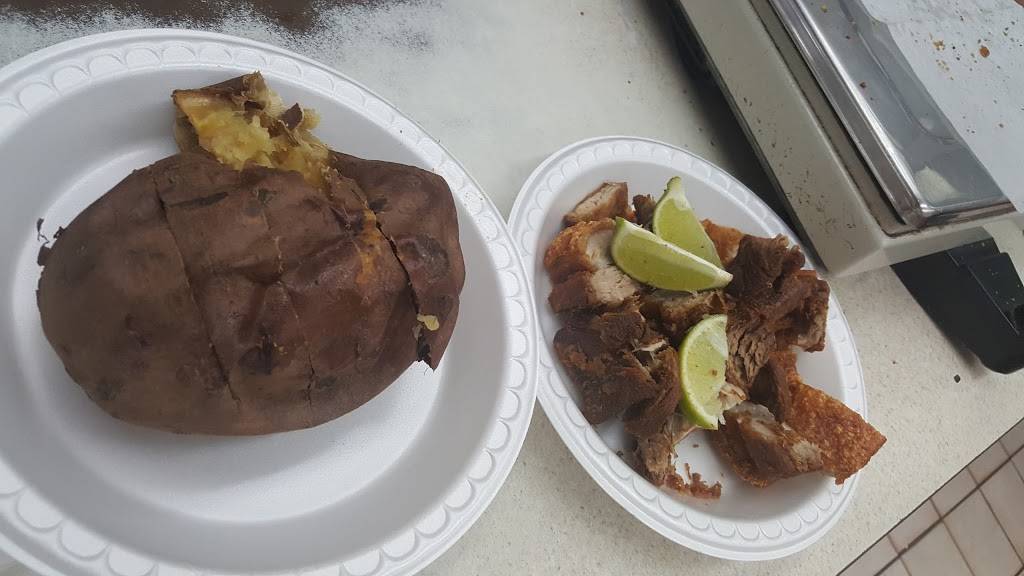 Elsa La Reina Del Chicharron | restaurant | 1249 St Nicholas Ave, New York, NY 10032, USA | 2127953667 OR +1 212-795-3667