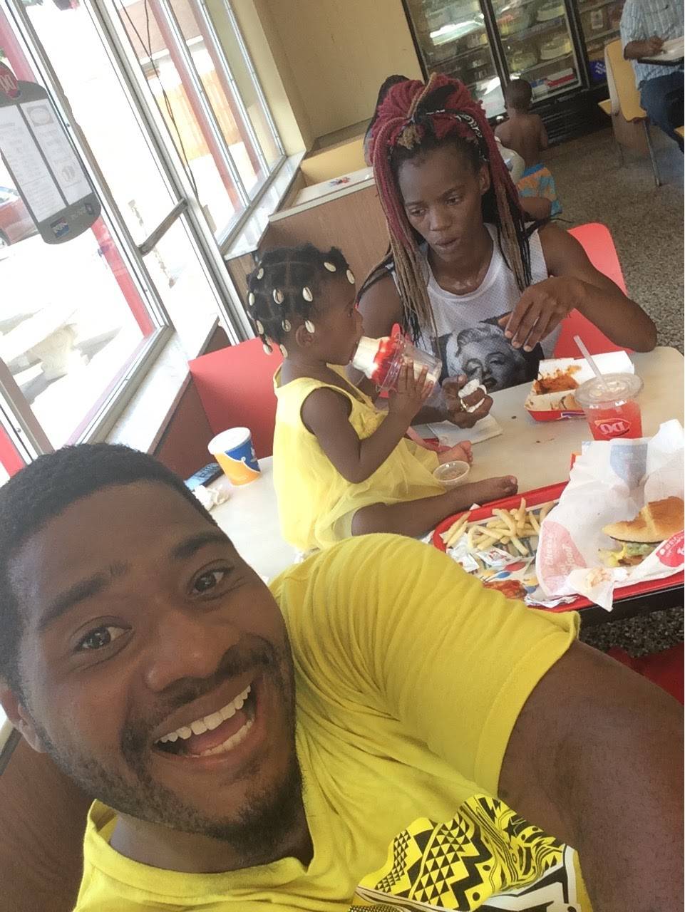 Dairy Queen | restaurant | 3906 E 10th St, Indianapolis, IN 46201, USA | 3173539397 OR +1 317-353-9397