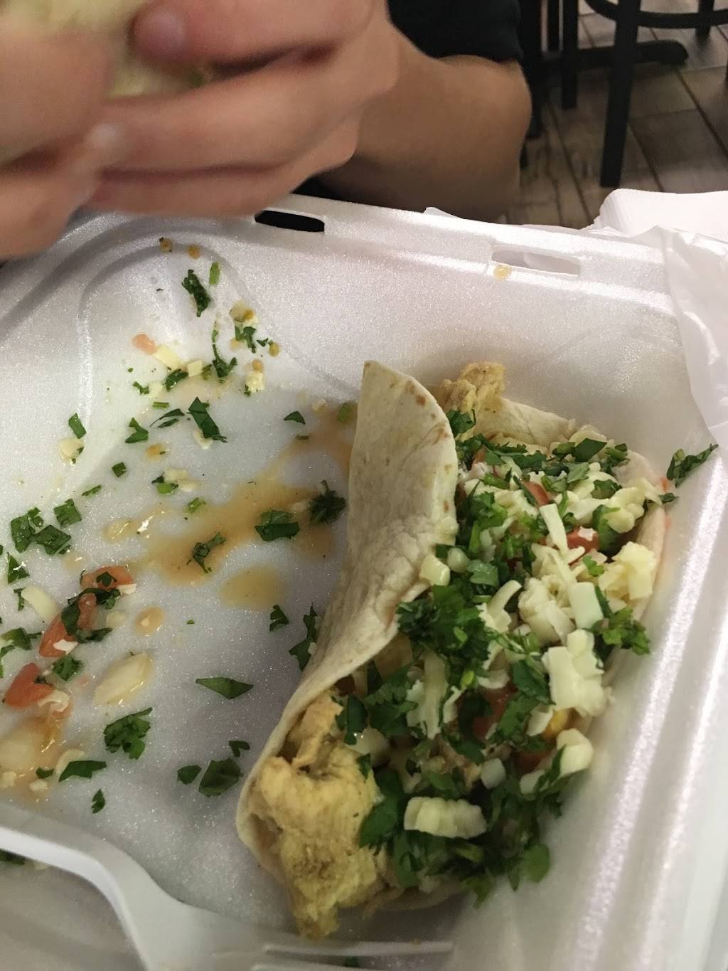 Laredos Burrito and Taco Shop | restaurant | 2563, 545 TN-46, Dickson, TN 37055, USA | 6153268604 OR +1 615-326-8604