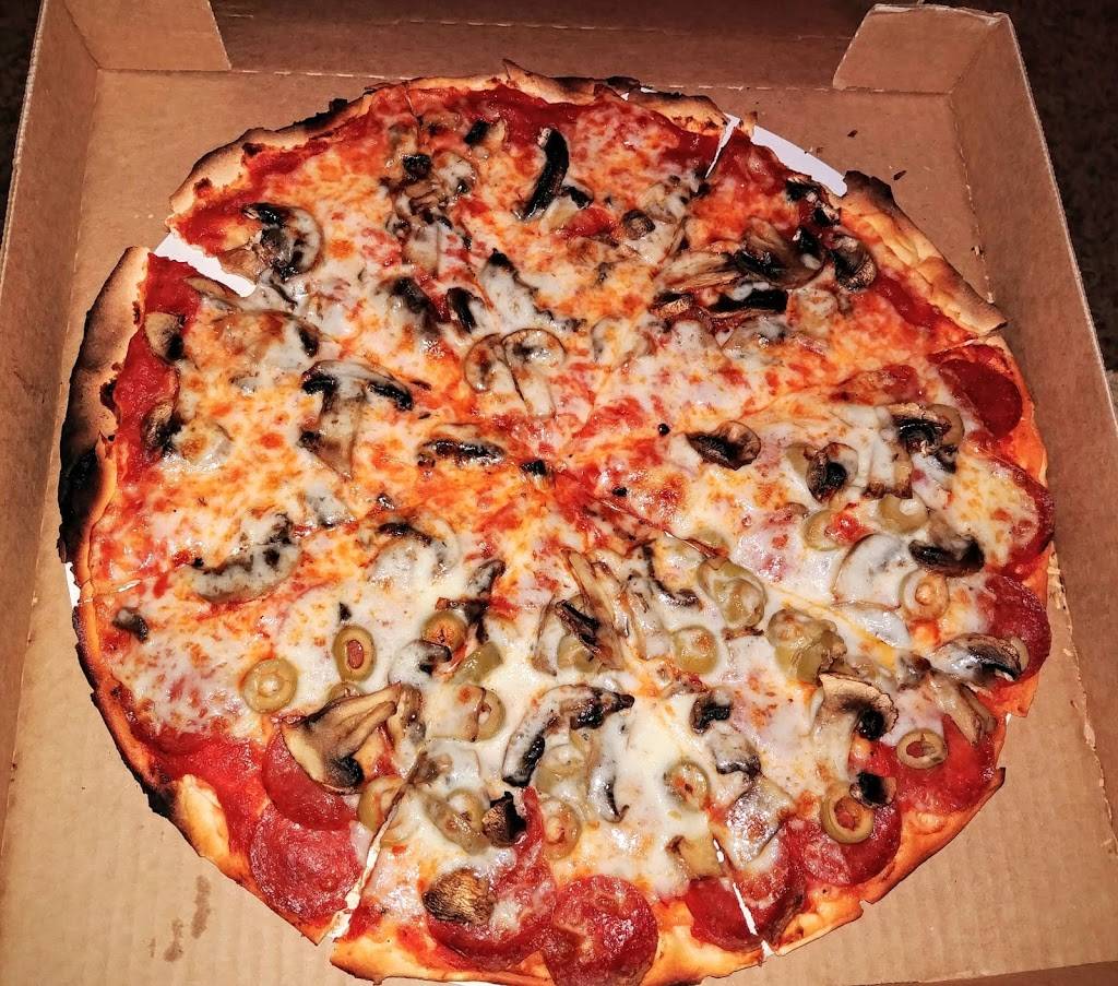 Redwood Inn | restaurant | 1432 W Main St, Fort Wayne, IN 46808, USA | 2604267543 OR +1 260-426-7543