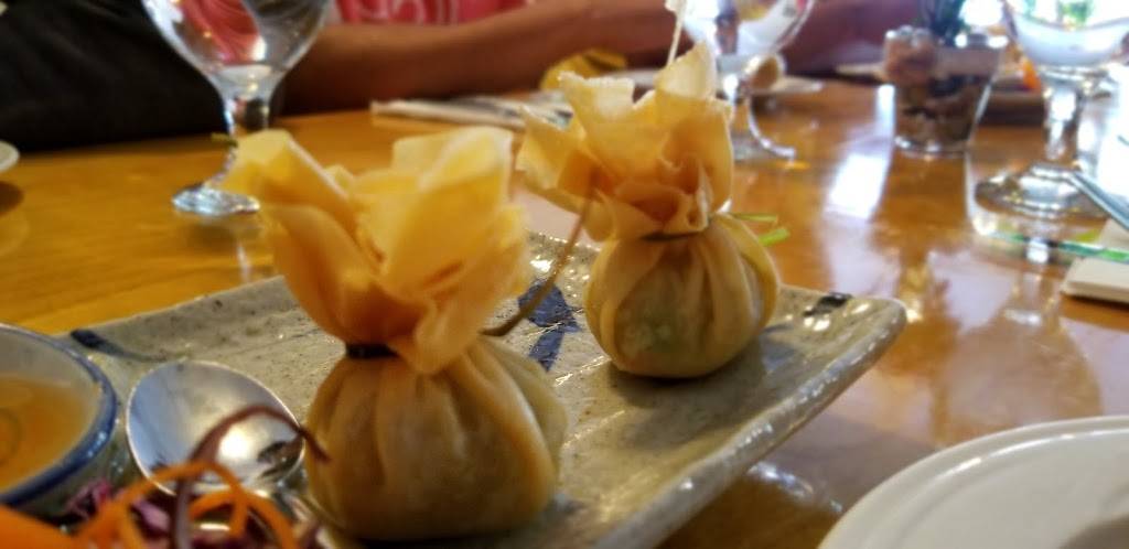 Benjarong Restaurant | restaurant | 214 Main St, Acton, MA 01720, USA | 9786359580 OR +1 978-635-9580