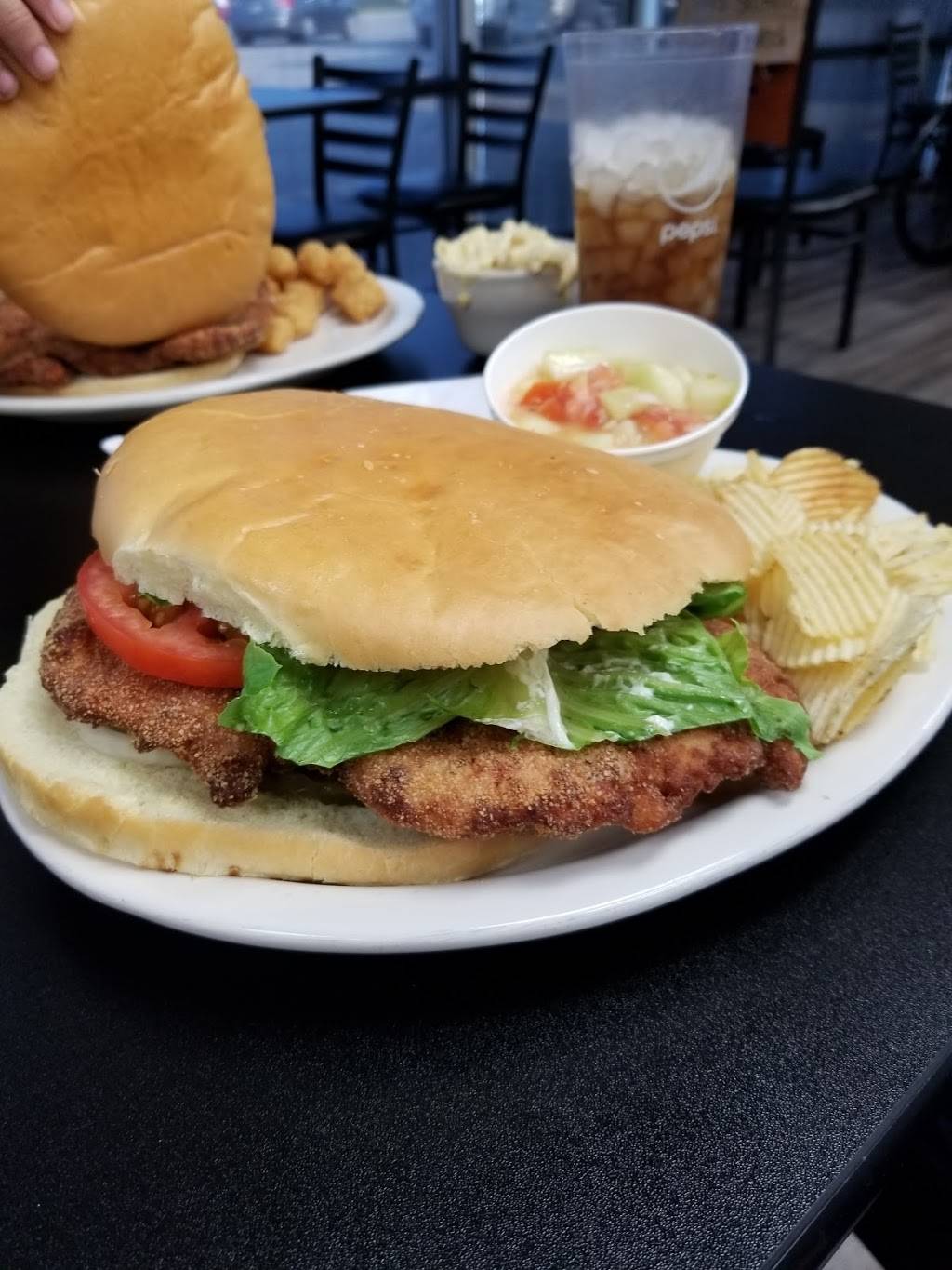 Park Restaurant | restaurant | 1651 S Memorial Dr, New Castle, IN 47362, USA | 7655918100 OR +1 765-591-8100