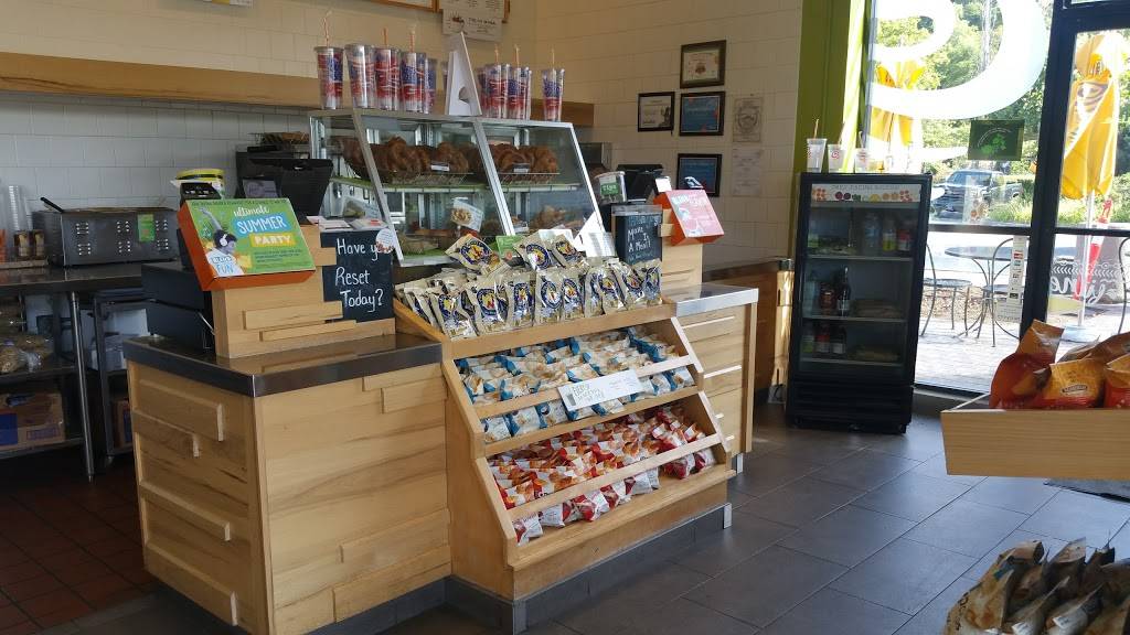 Jamba Juice Greenbrae | restaurant | Shopping Center, 301 Bon Air Center, Greenbrae, CA 94904, USA | 4159258470 OR +1 415-925-8470