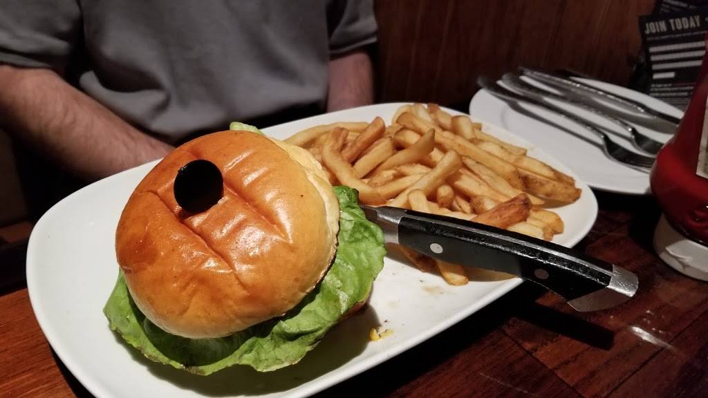 LongHorn Steakhouse | meal takeaway | 590 US-441, Lady Lake, FL 32159, USA | 3523915505 OR +1 352-391-5505