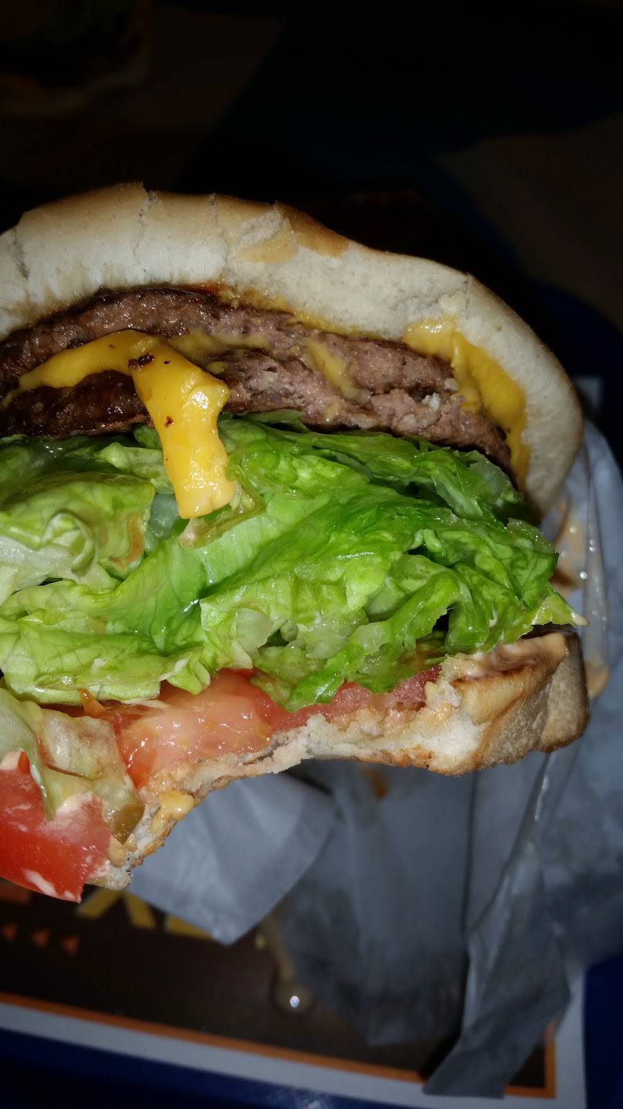 Bakers Drive-Thru | restaurant | 14321 7th St, Victorville, CA 92395, USA | 9098845233 OR +1 909-884-5233