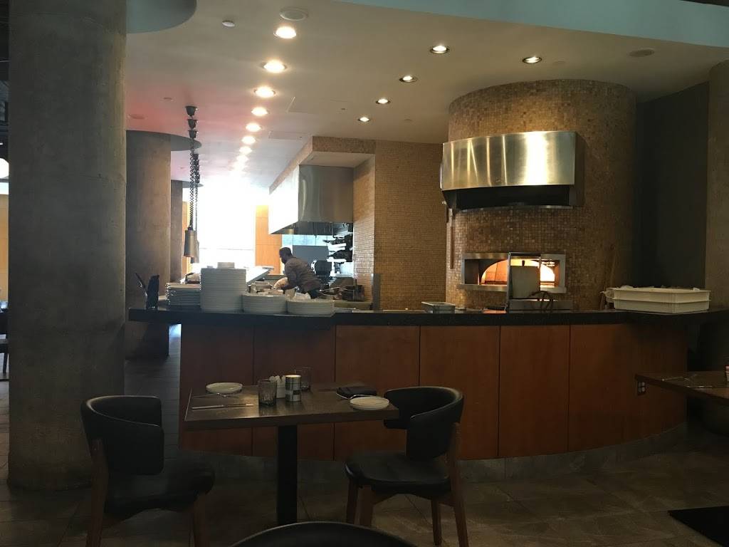 Quattro Trattoria + Pizzeria | restaurant | 811 Spruce St, Downtown, MO 63102, USA | 3145525850 OR +1 314-552-5850