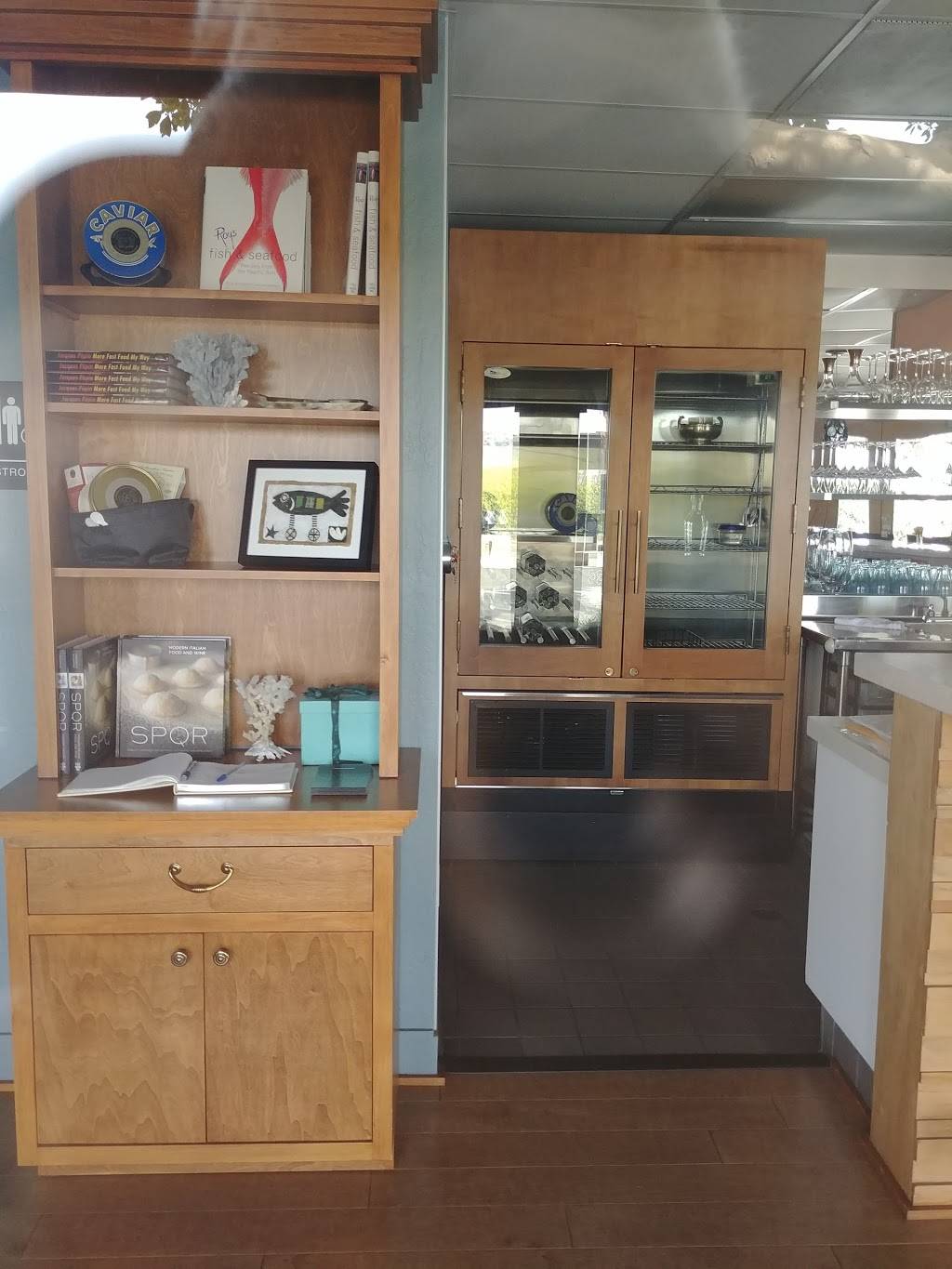 California Caviar Company | restaurant | 1403 Bridgeway, Sausalito, CA 94965, USA | 4153320822 OR +1 415-332-0822