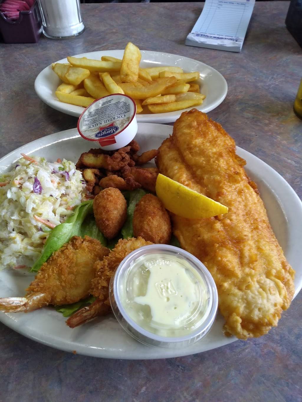 Golden Fox Restaurant | restaurant | 1115 Culver Rd, Rochester, NY 14609, USA | 5852886687 OR +1 585-288-6687