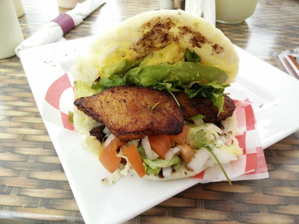 Naguará Karepas | restaurant | 2751 South Chickasaw Trail Suite 101 Suite 101, Orlando, FL 32829, USA | 4076684957 OR +1 407-668-4957