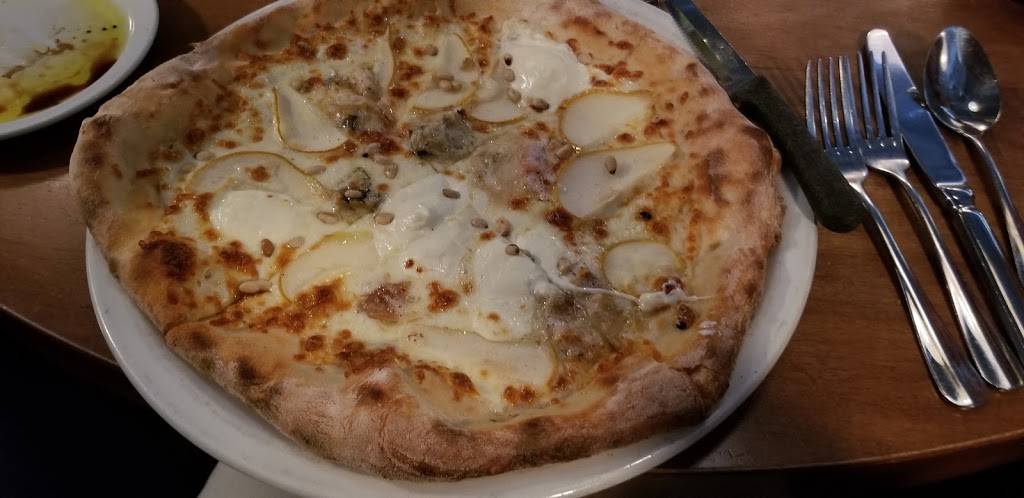 Fratelli Kanata | restaurant | 499 Terry Fox Dr, Kanata, ON K2T 1H7, Canada | 6135920225 OR +1 613-592-0225