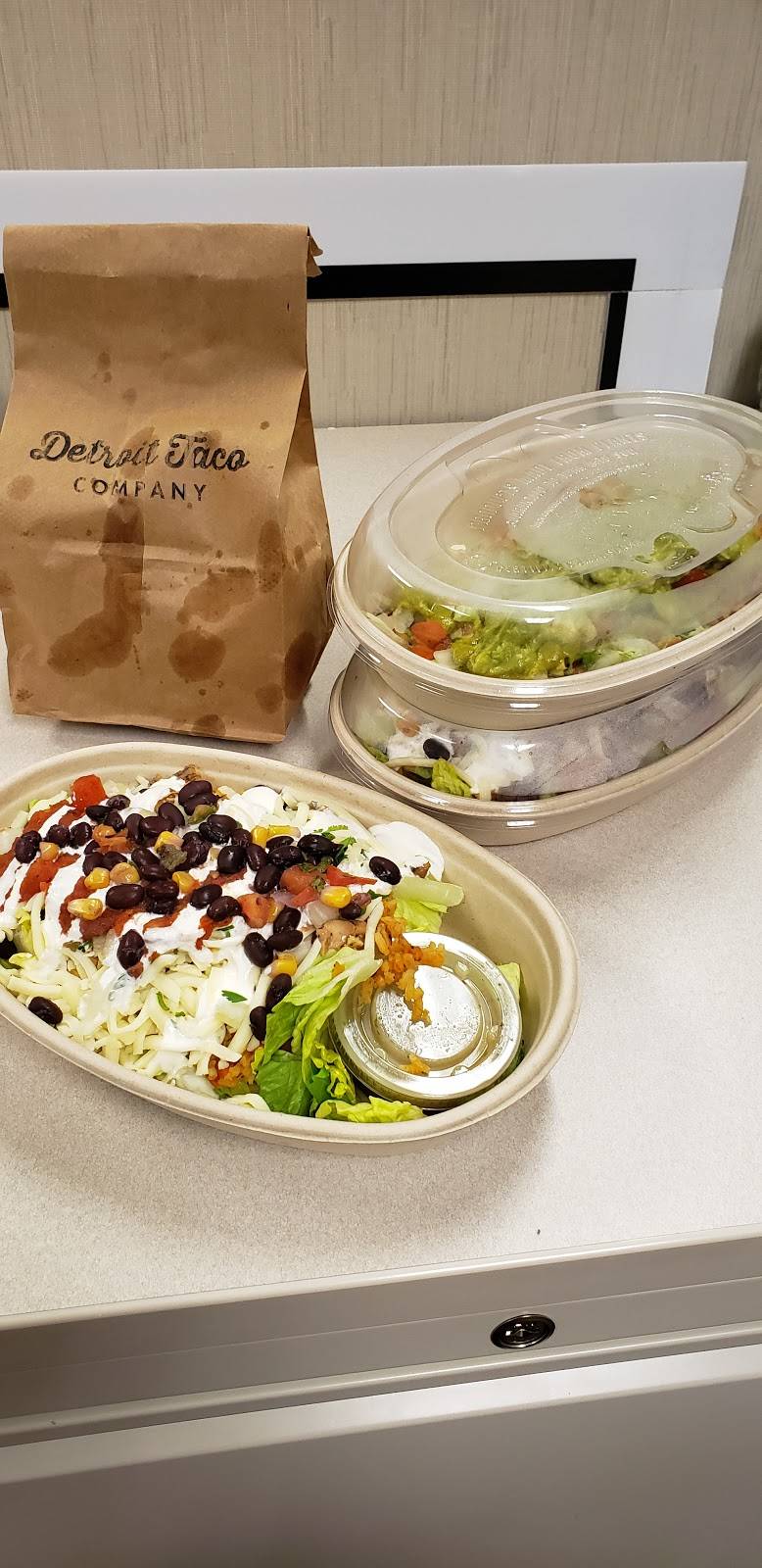 Detroit Taco Company | restaurant | 2199 Crooks Rd, Troy, MI 48084, USA | 2485902981 OR +1 248-590-2981