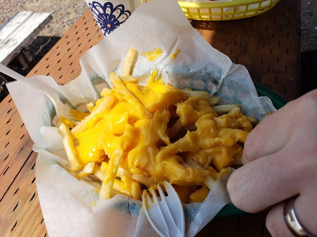 Matts Famous Chili Dogs | restaurant | 6615 E Marginal Way S, Seattle, WA 98108, USA | 2067680418 OR +1 206-768-0418