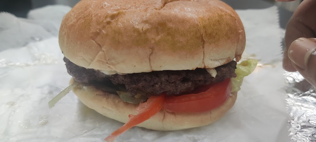 Coney Star Halal Kitchen | restaurant | 13347 Conant St, Detroit, MI 48212, USA | 3137334000 OR +1 313-733-4000