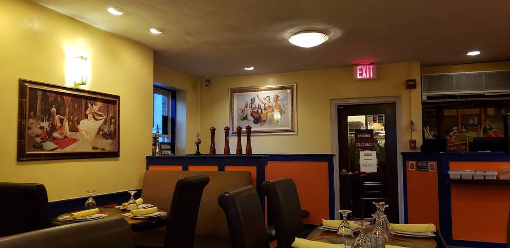 Singhs Cafe | restaurant | 312 Washington St, Wellesley Hills, MA 02481, USA | 7812351666 OR +1 781-235-1666