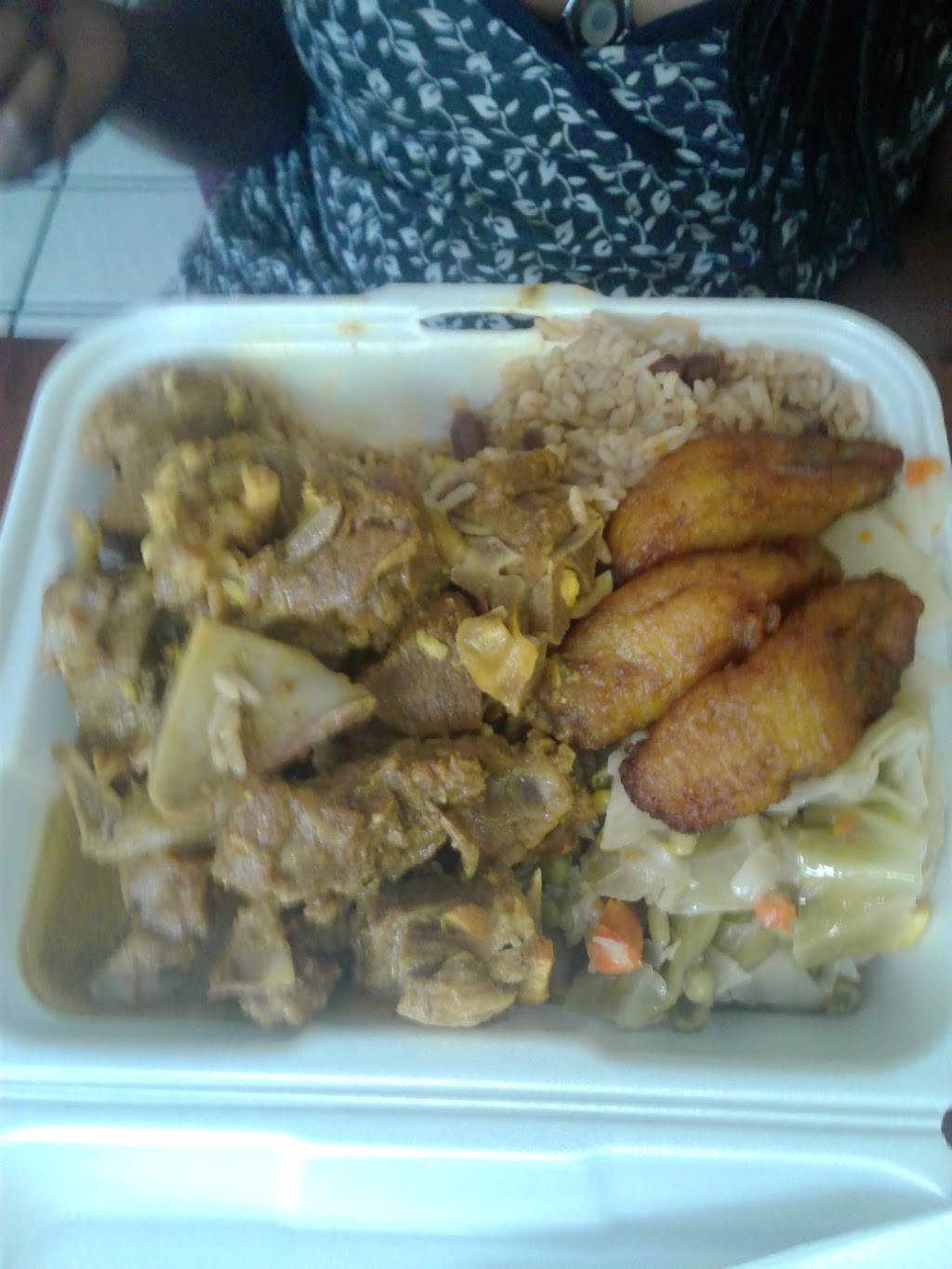 Ocho Rios cafe | restaurant | 3492 Deltona Blvd, Spring Hill, FL 34606, USA | 3525150953 OR +1 352-515-0953