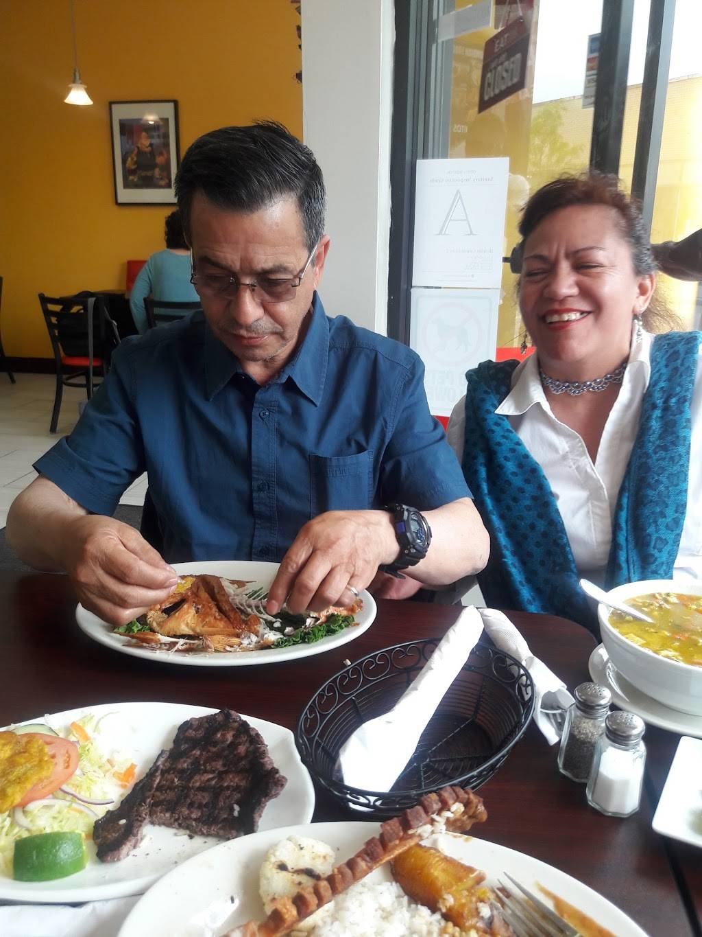 Ricolombia Restaurant | restaurant | 1231 River St, Boston, MA 02136, USA | 8573427976 OR +1 857-342-7976