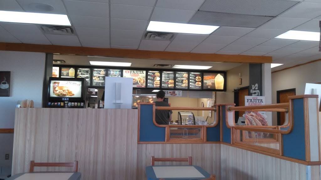 Arbys | restaurant | 2000 Sycamore Rd, DeKalb, IL 60115, USA | 8157484900 OR +1 815-748-4900