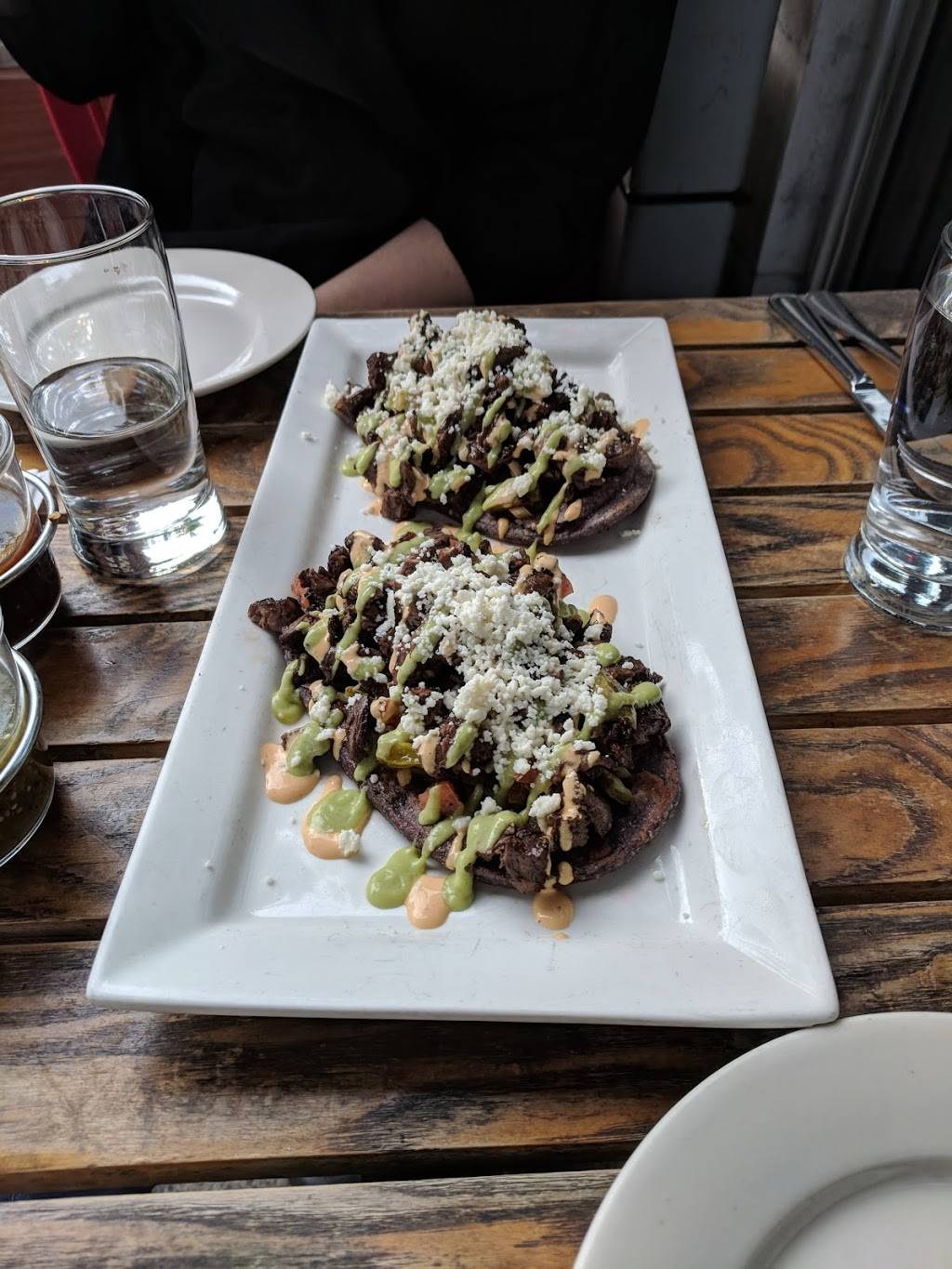 Mesa Coyoacan | restaurant | 372 Graham Ave, Brooklyn, NY 11211, USA | 7187828171 OR +1 718-782-8171